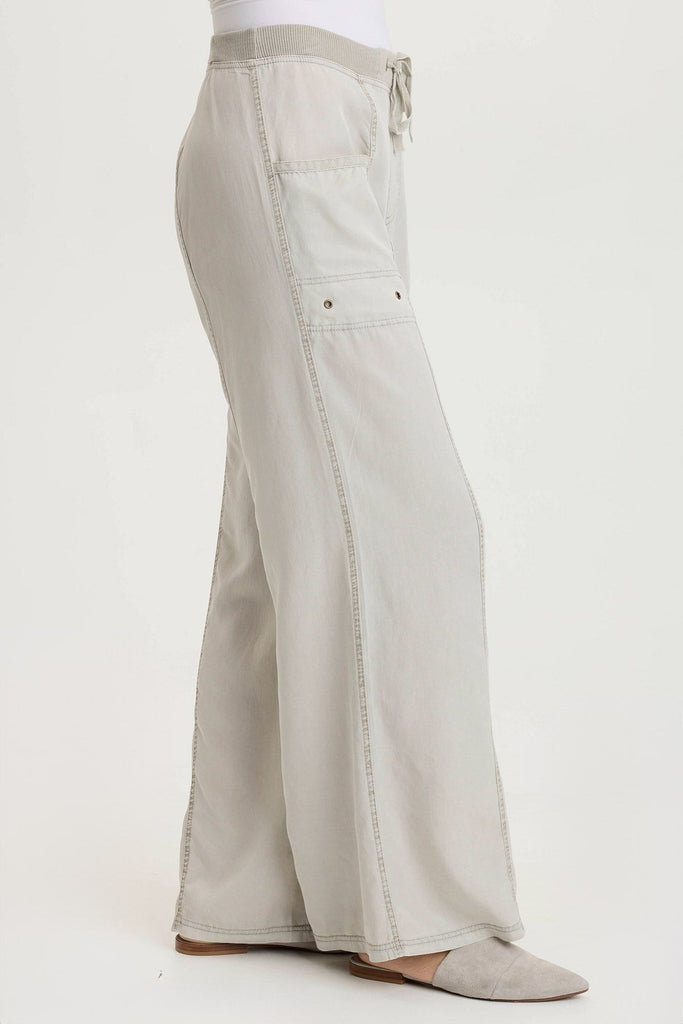 Tarla Twill Dropped Pocket Wide Leg Pant